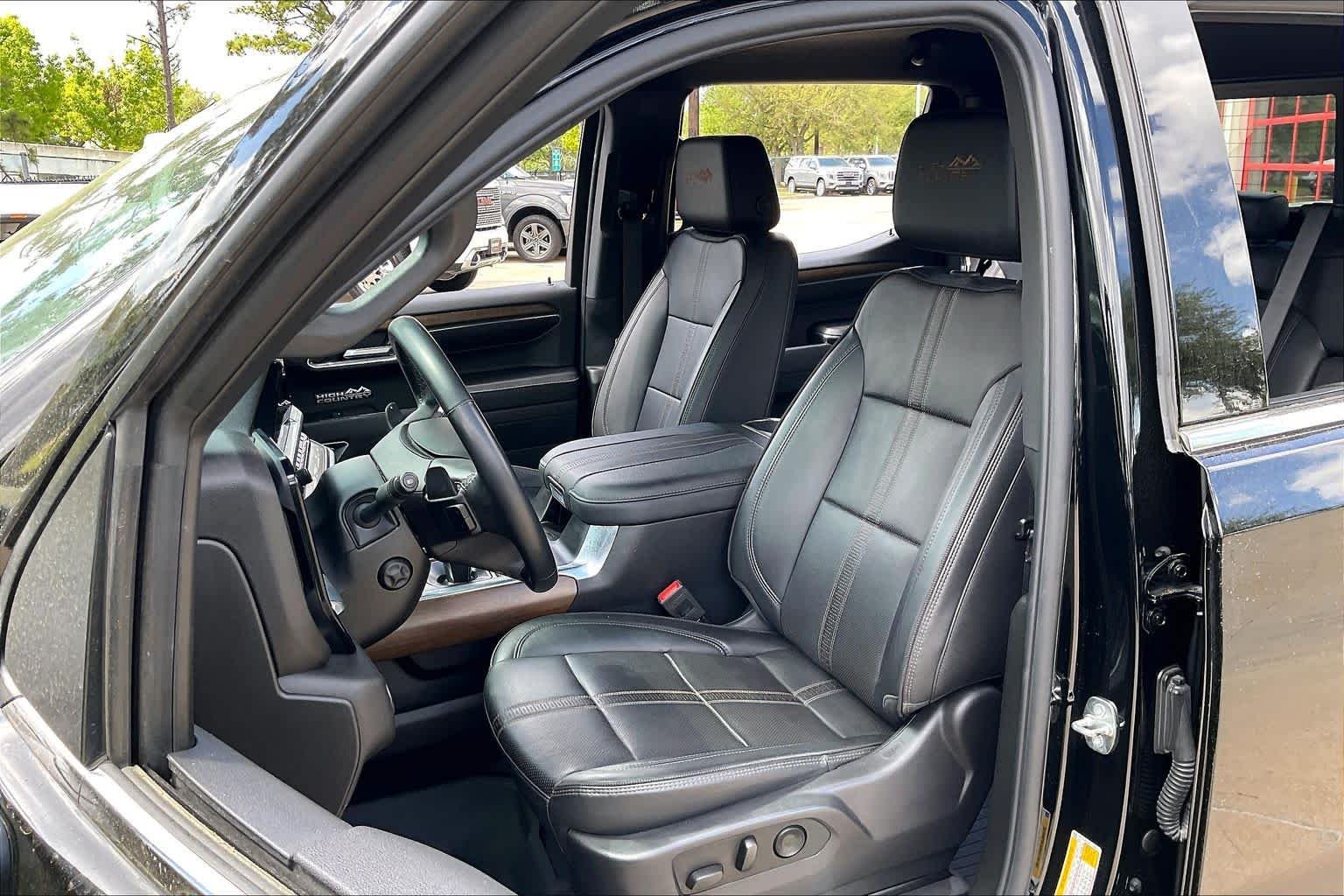 Used 2024 Black Chevrolet High Country image 8