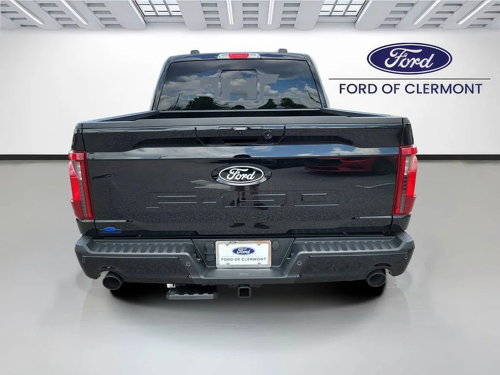 New 2026 Agate Black Metallic Ford XLT image 4