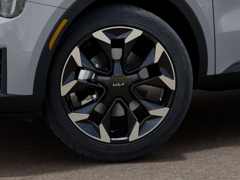 New 2026 Wolf Gray Kia SX image 9
