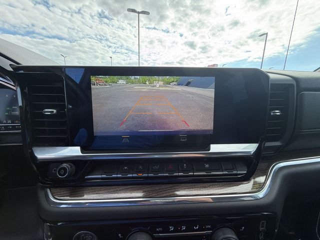 Used 2023 Blue Chevrolet LT image 17