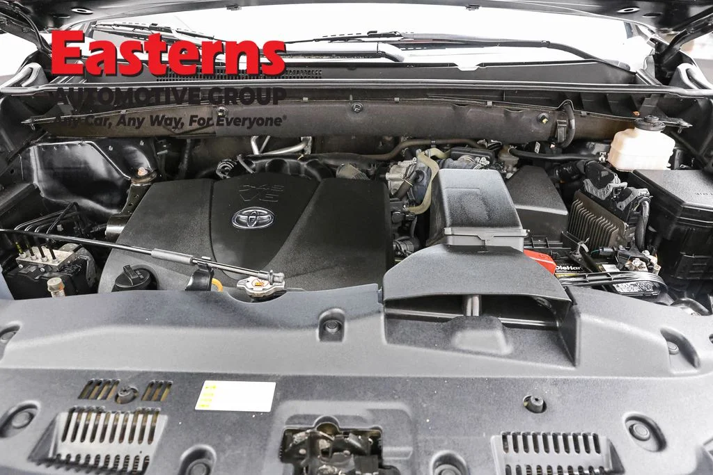 Used 2019 Black Toyota XLE image 7