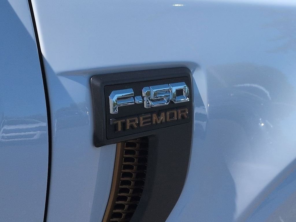 Used 2022 Oxford White Ford Tremor image 25