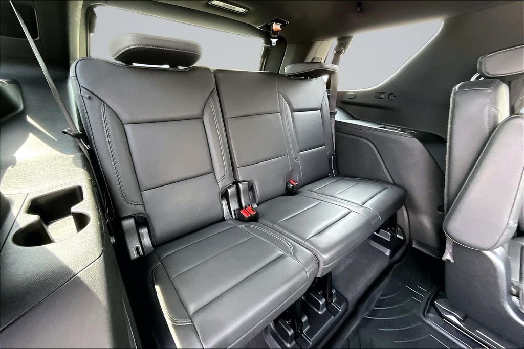Used 2022 Gray Chevrolet Z71 image 26