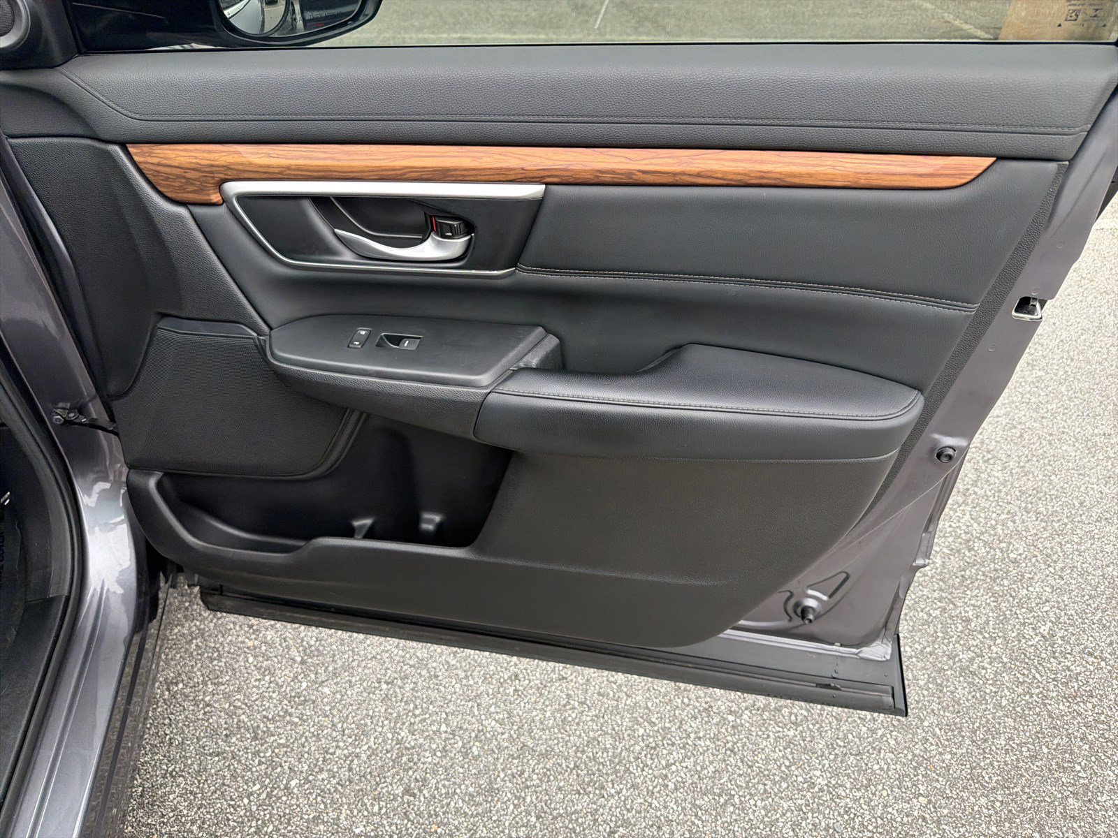 Used 2022 Modern Steel Metallic Honda Touring image 16