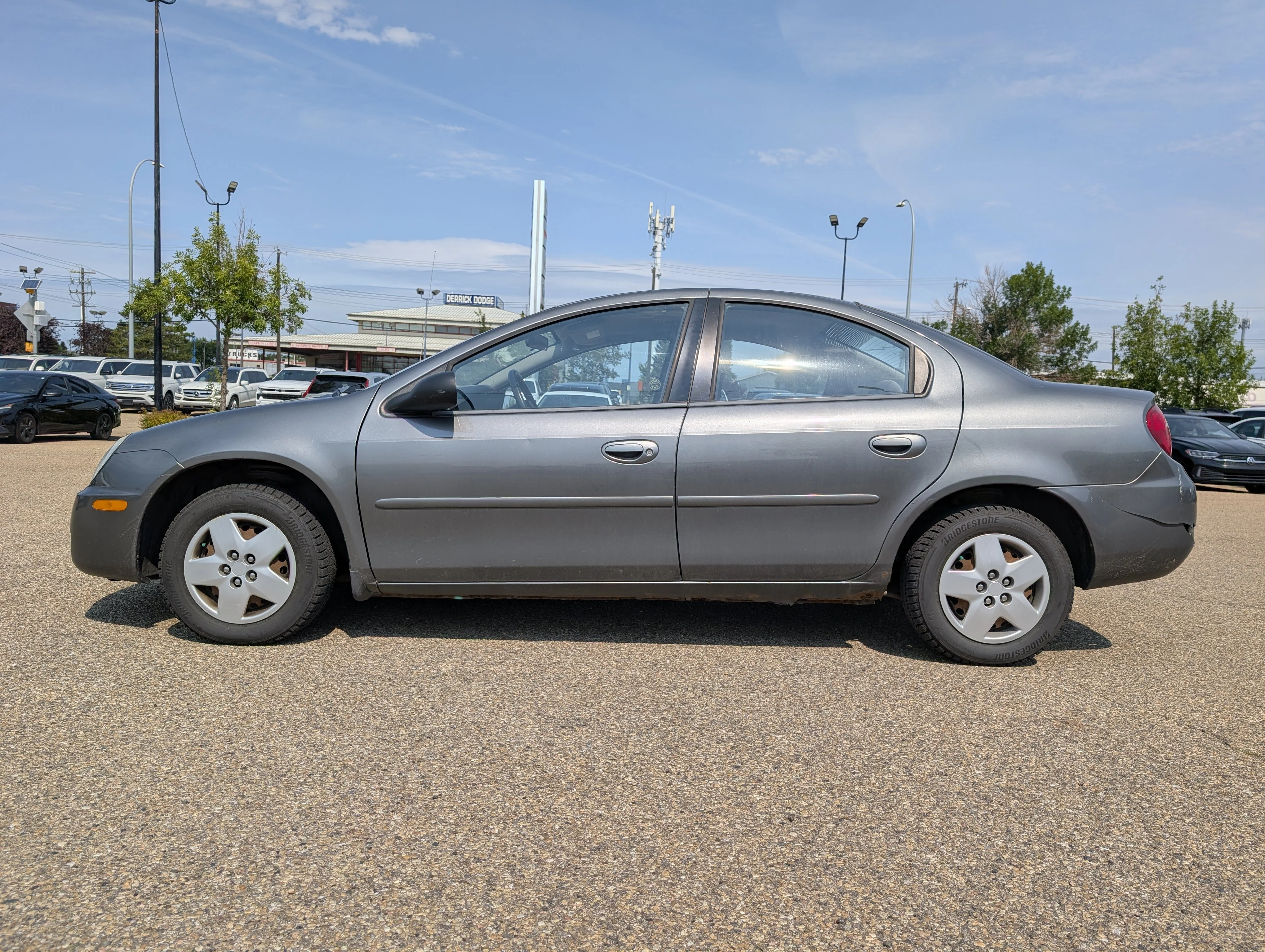 Used 2005 Mineral Gray Metallic Dodge Base image 3