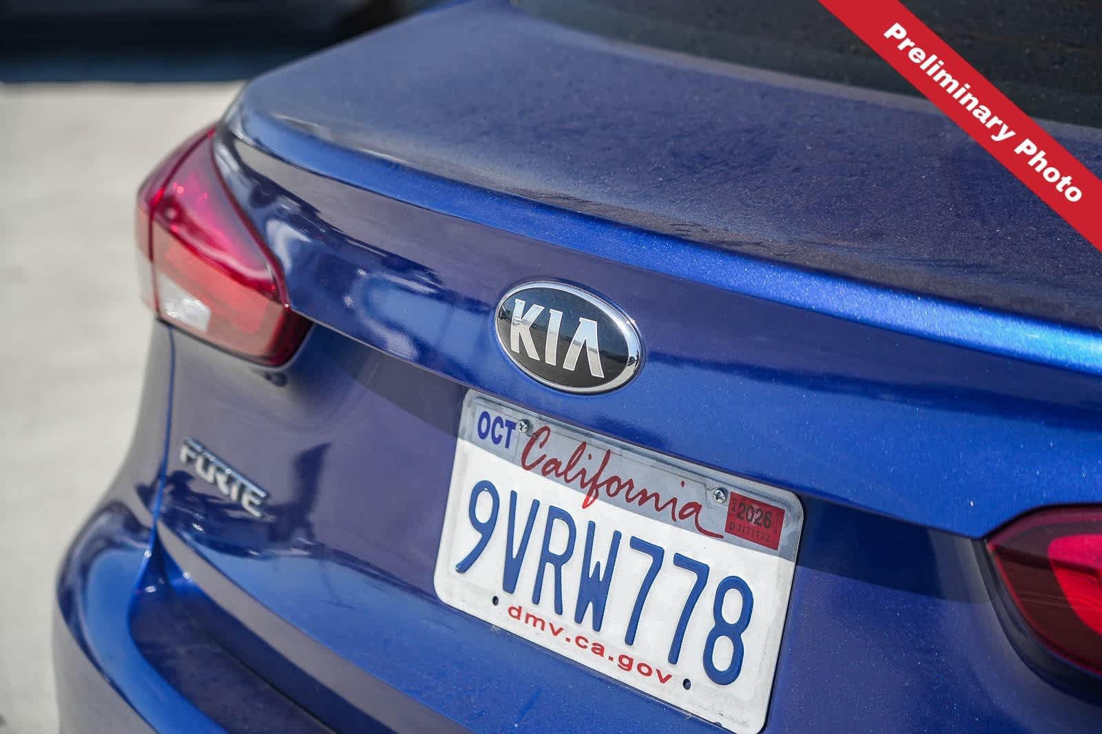 Used 2017 Deep Sea Blue Kia LX image 9