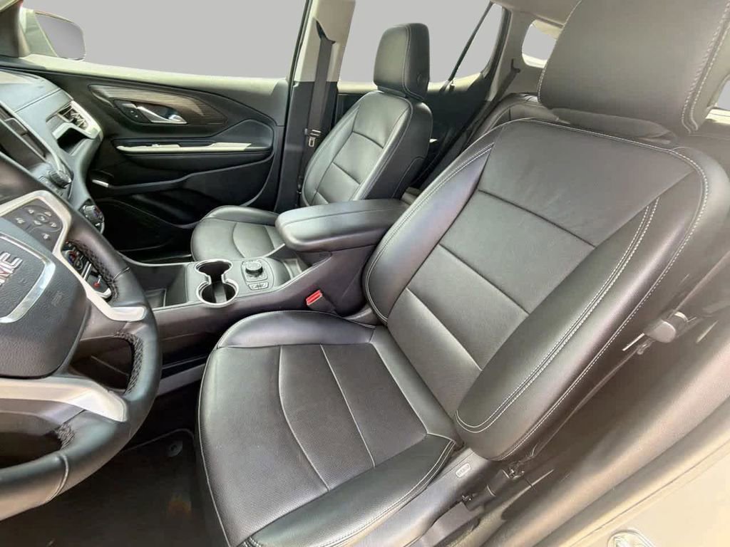 2024 GMC Terrain SLT - Photo 17