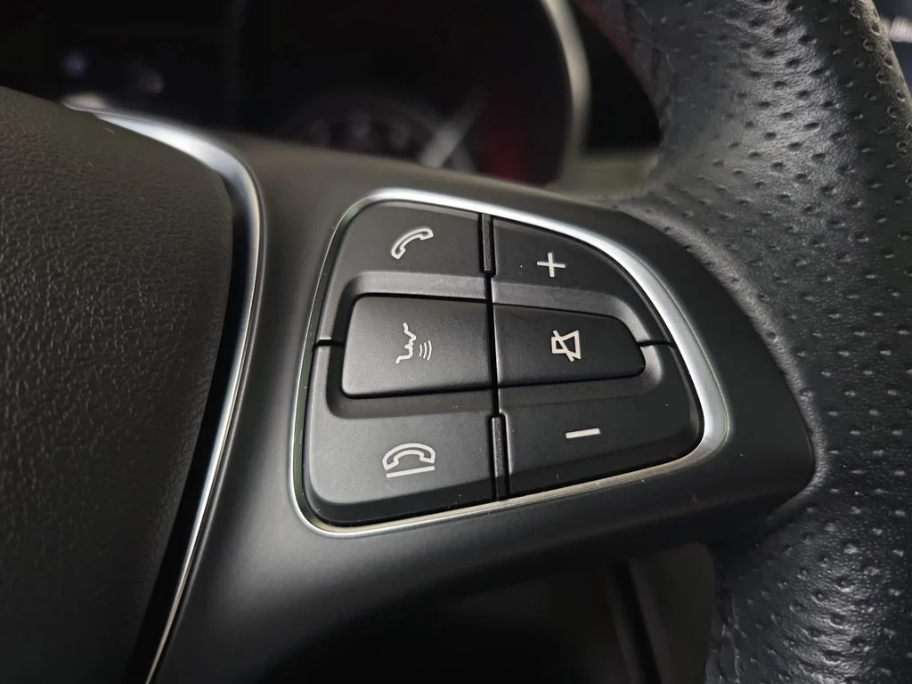 Used 2019 Black Mercedes-Benz GLC 300 image 21