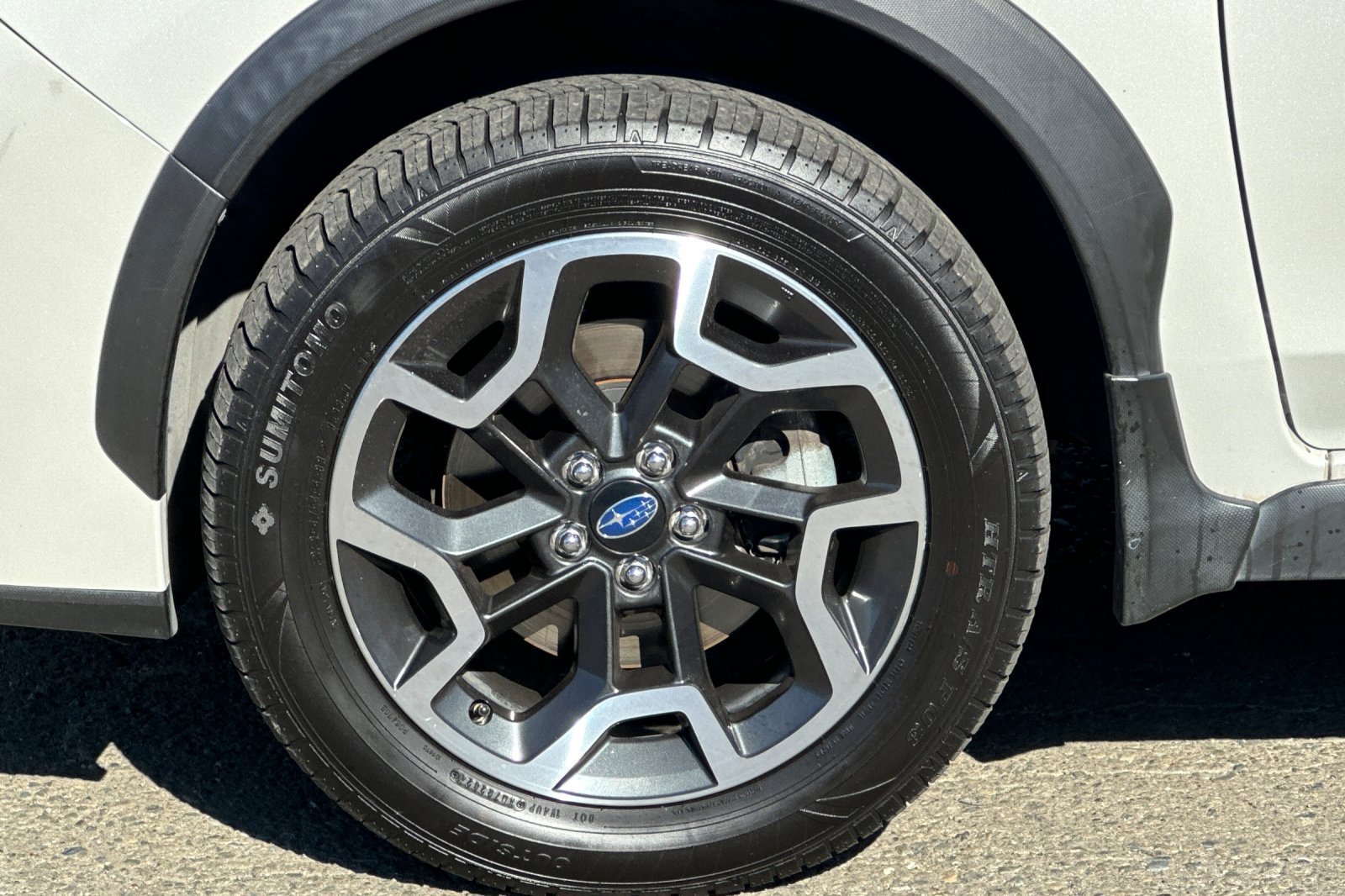 Used 2016 White Subaru 2.0i Limited image 29