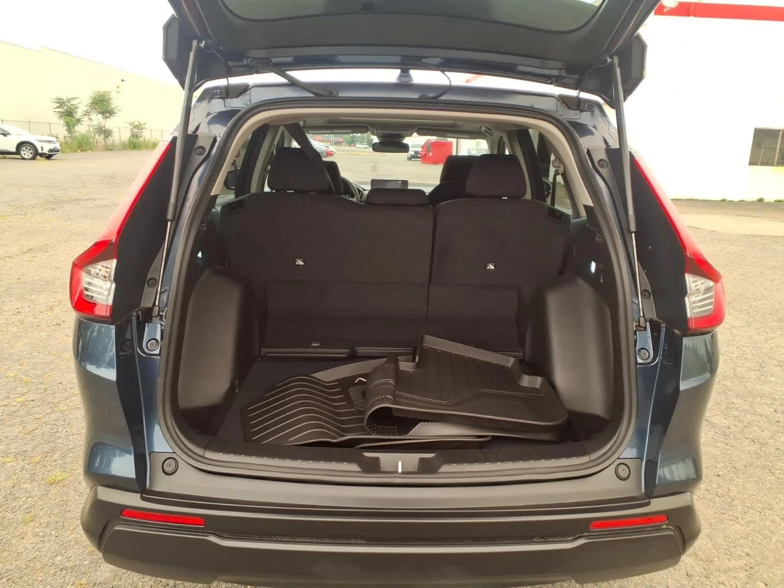 2025 Honda CR-V EX - Photo 10