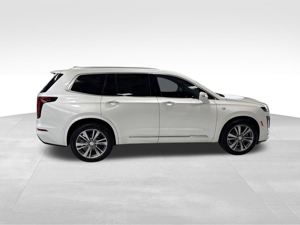 Used 2022 White Cadillac Premium Luxury image 10