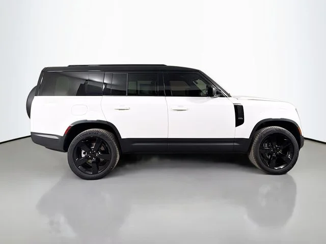 New 2026 Fuji White Land Rover S image 4