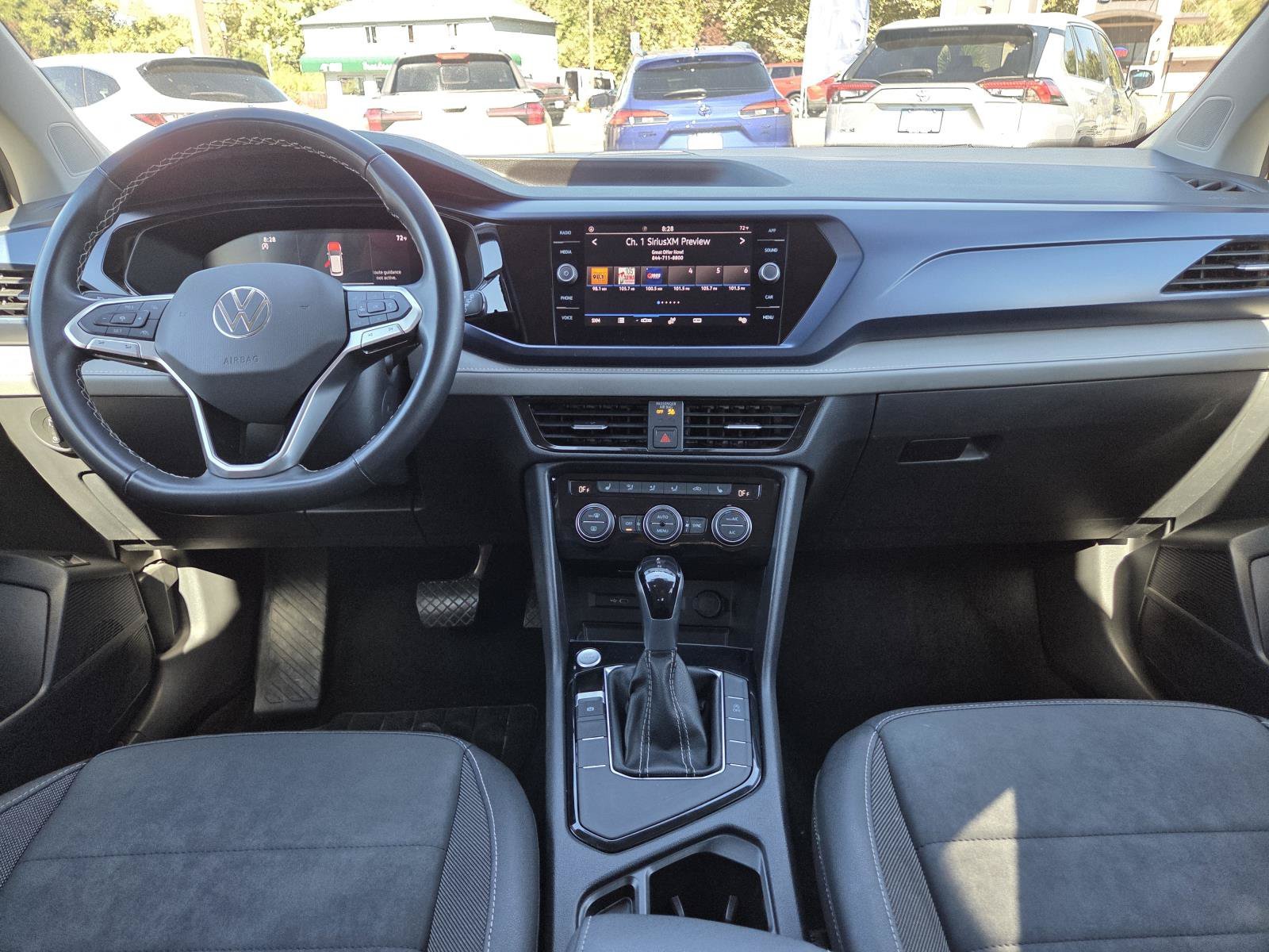 Used 2024  Volkswagen SE image 15