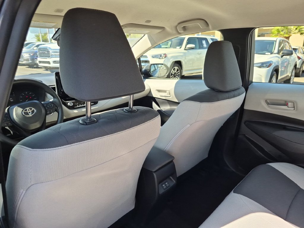 Used 2025  Toyota LE image 28