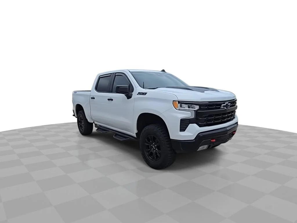 2024 Chevrolet Silverado 1500 LT Trail Boss - Photo 2