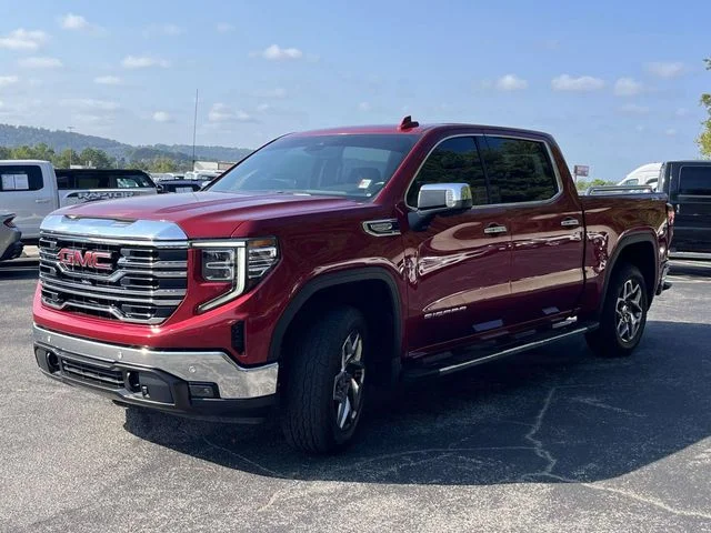 Used 2022 Cayenne Red Tintcoat GMC SLT image 9