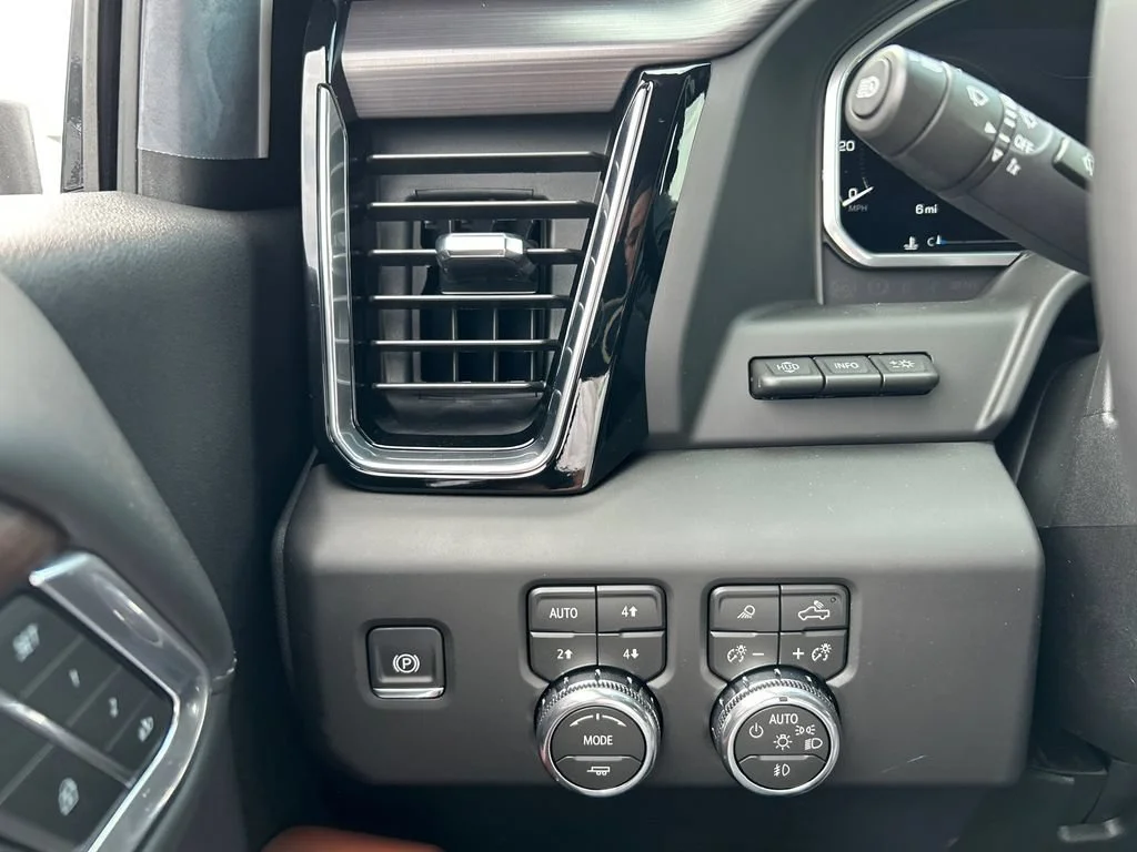 2026 GMC Sierra 2500HD Denali Ultimate - Photo 20