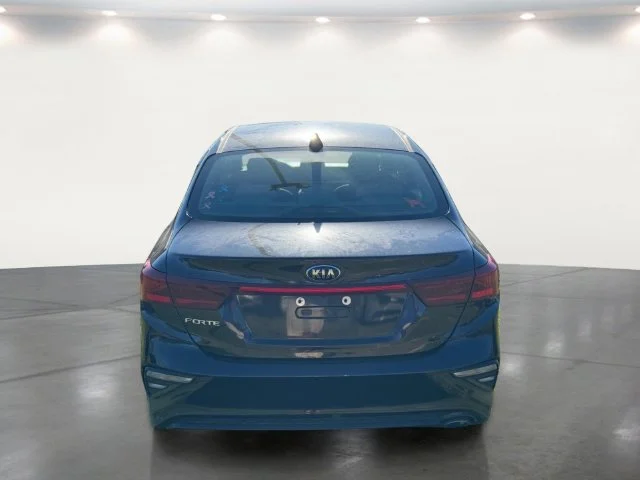 Used 2021 Black Kia LXS image 19