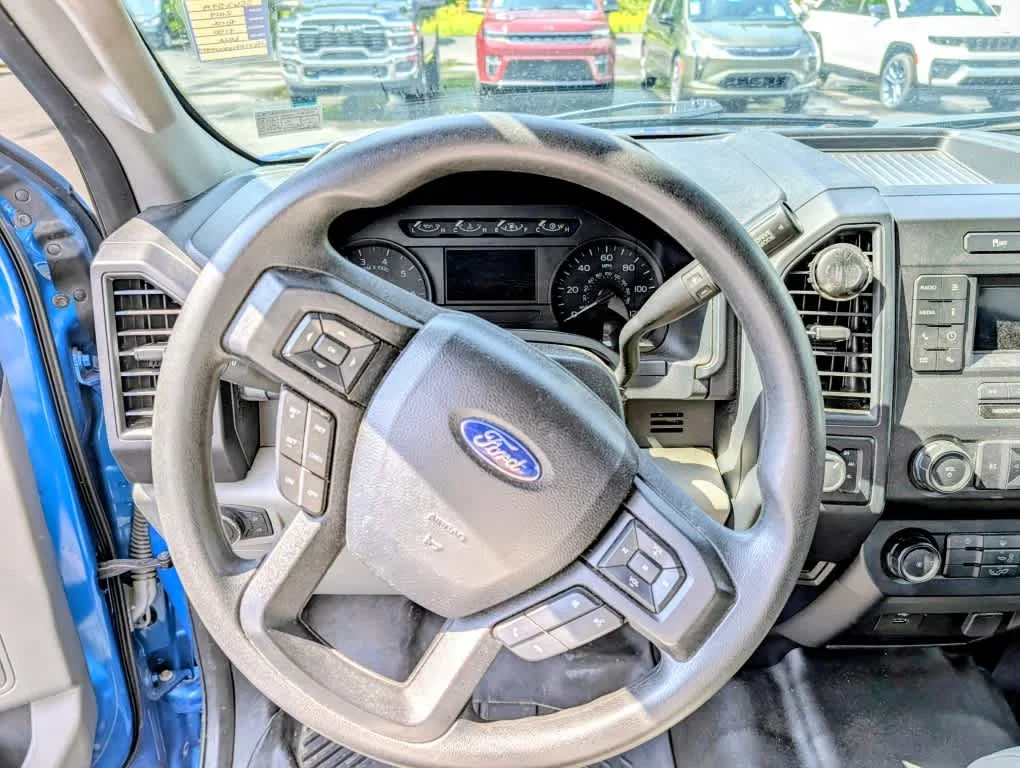 Used 2019 Velocity Blue Ford XL image 13