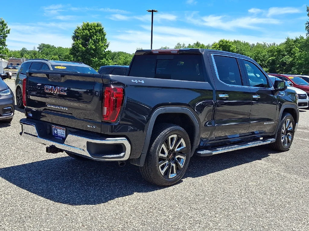 Used 2020 Carbon Black Metallic GMC SLT image 12