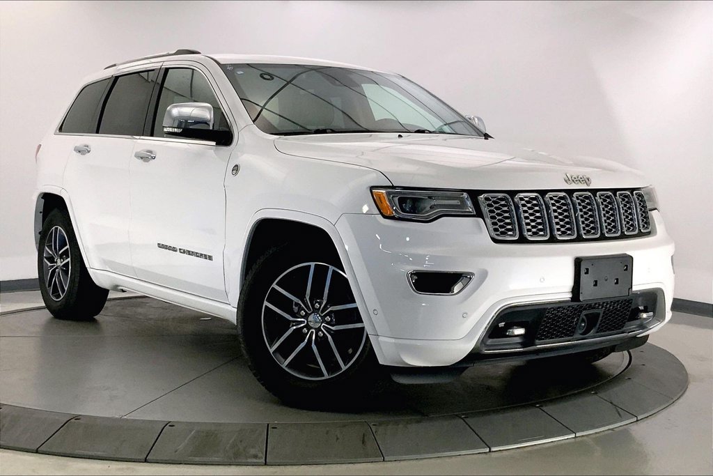Used 2018 Ivory Jeep Overland image 33