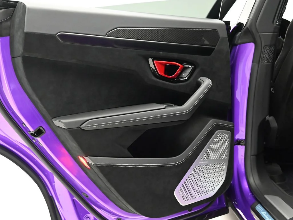 Certified Used 2024 Viola Pasifae Metallic Lamborghini Performante image 29