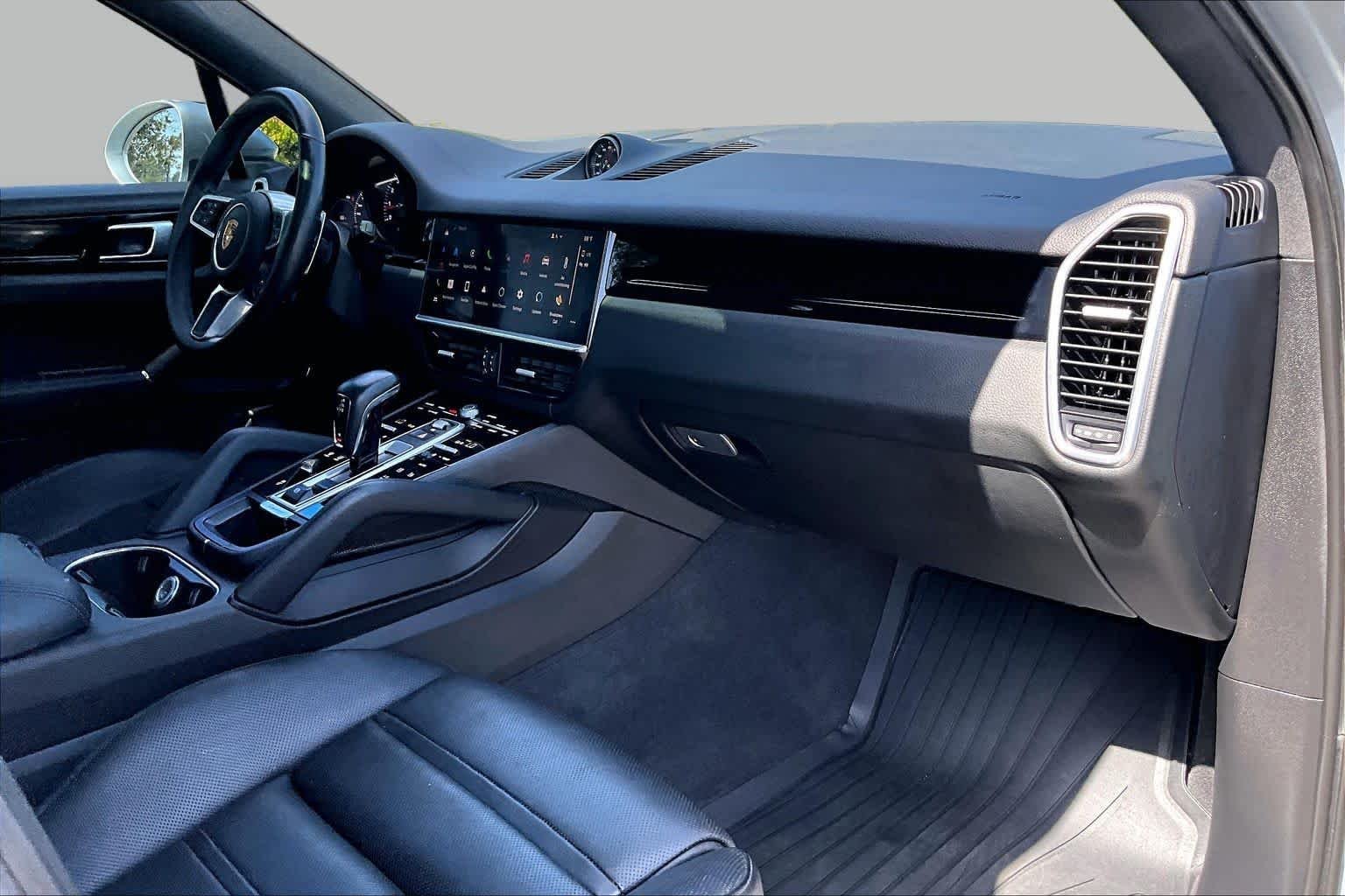 Used 2023  Porsche  image 19