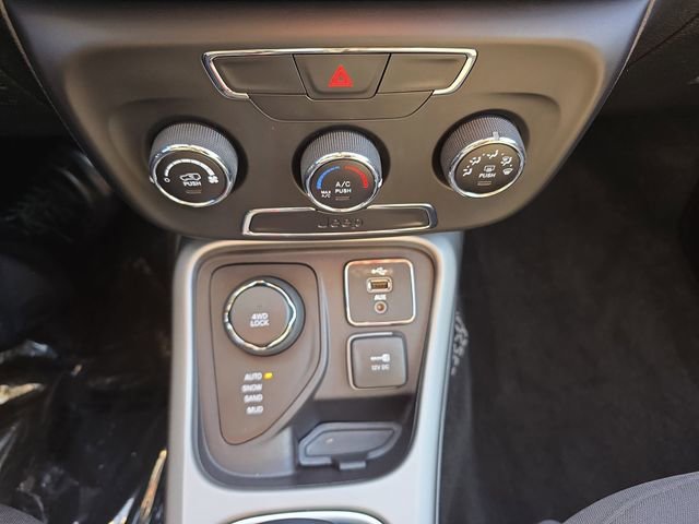 Used 2018 Gray Jeep Sport image 25