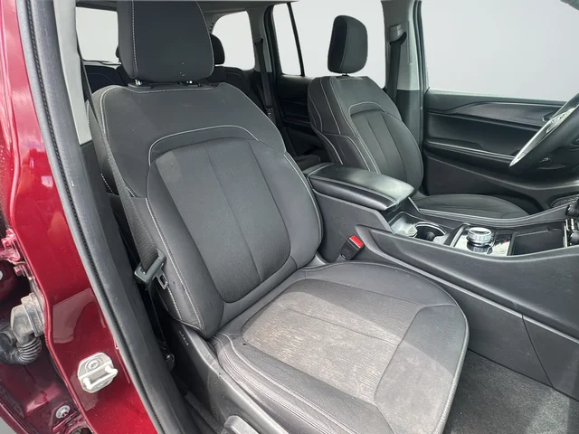 Used 2023 Red Jeep Laredo image 26