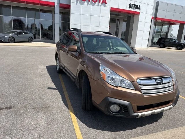 Used 2013 Tan Subaru 2.5i image 3