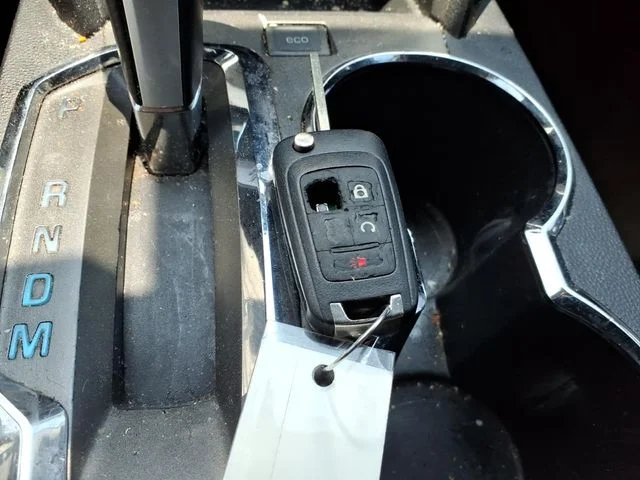 Used 2015 Red Chevrolet LT image 14