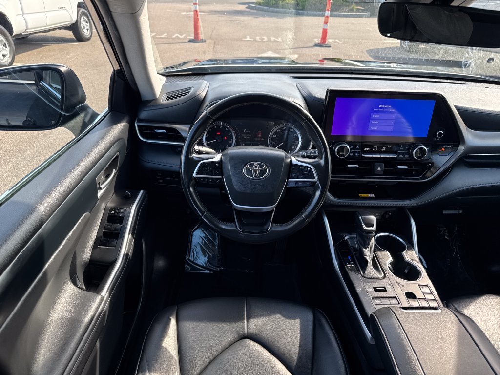 Used 2023 Black Toyota XLE image 13