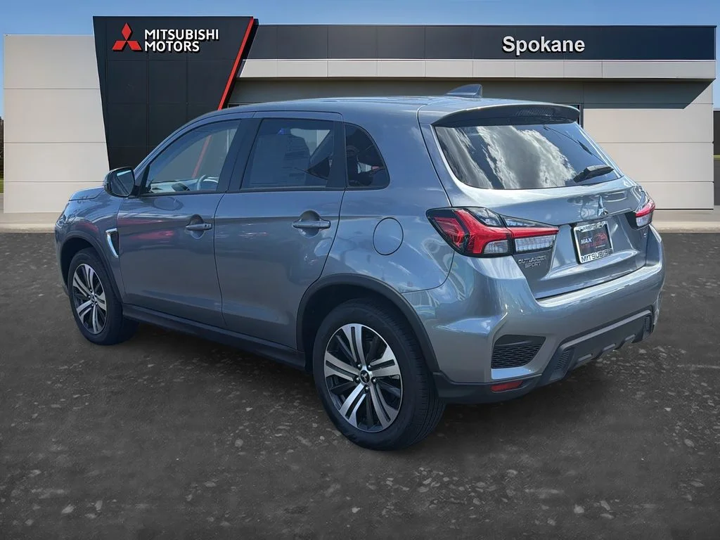 New 2026 Mercury Gray Metallic Mitsubishi 2.0 SE image 5