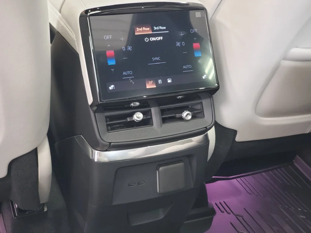 2027 Cadillac VISTIQ Sport - Photo 30