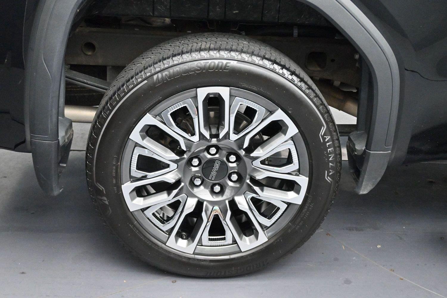 Used 2025 Onyx Black GMC Denali Ultimate image 36