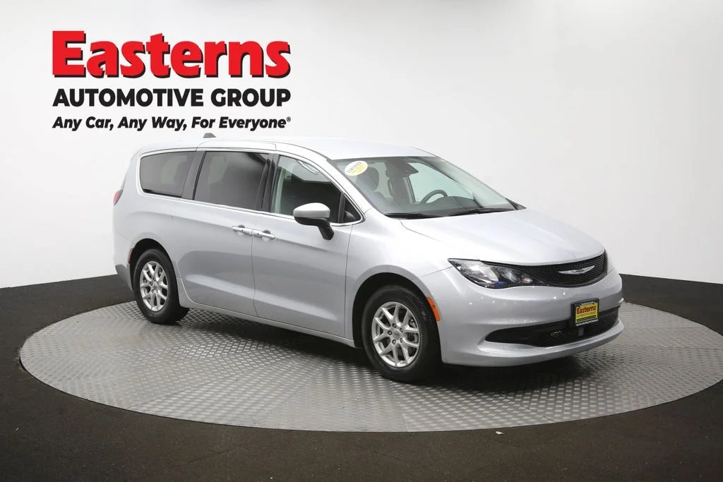 Used 2023 Silver Chrysler LX image 49