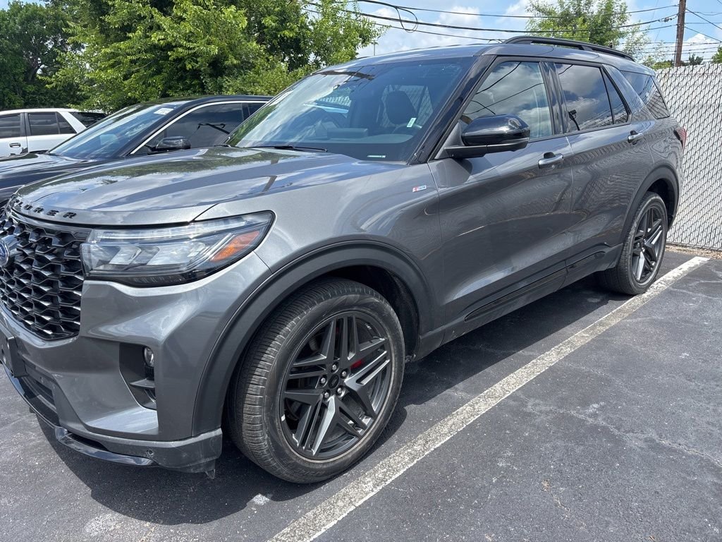 2025 Ford Explorer ST-LINE 4WD (PL535)'s photo