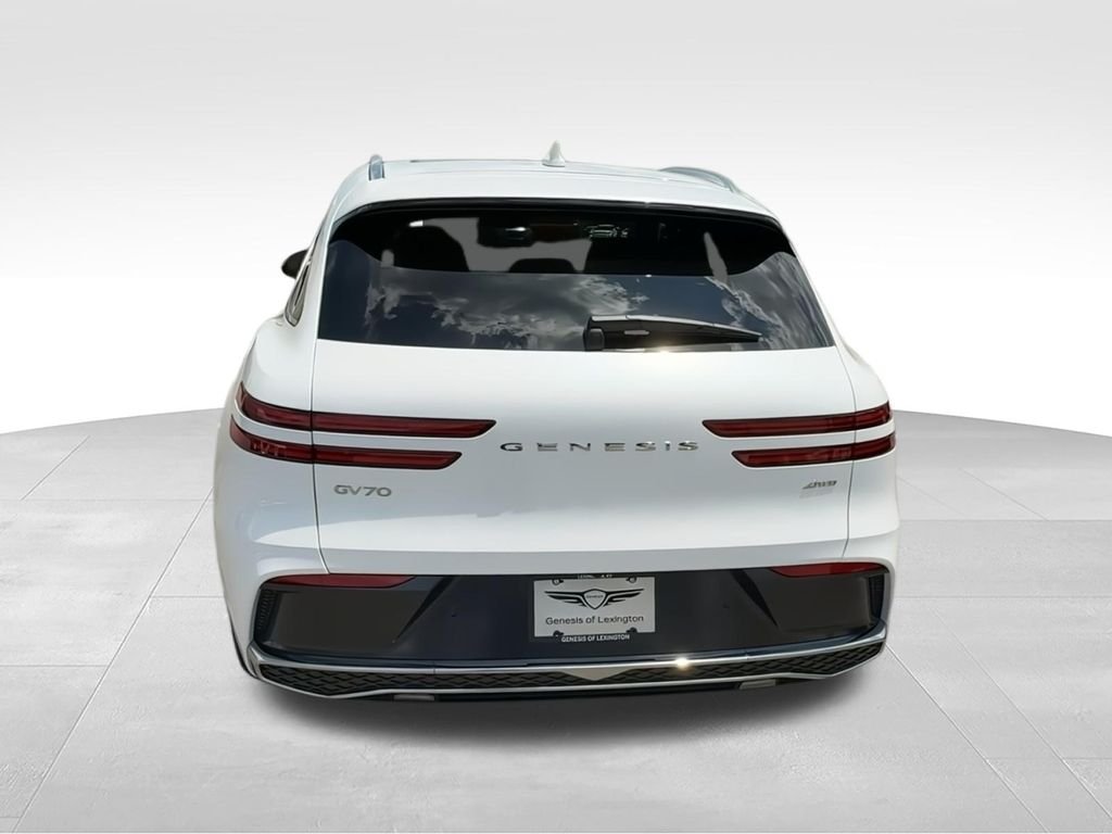 New 2026 White Genesis 2.5T Advanced image 7
