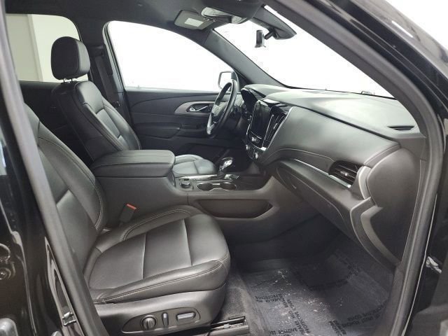 Used 2023 Mosaic Black Metallic Chevrolet LT Leather image 15