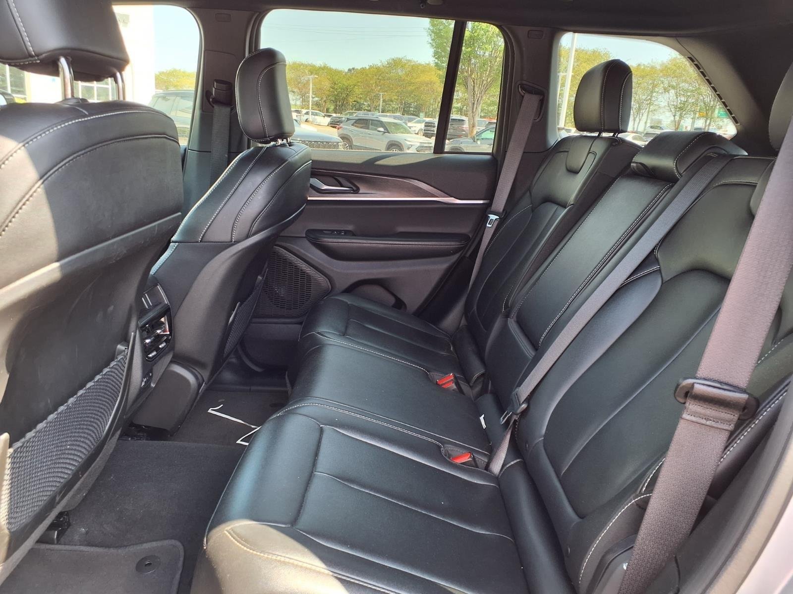 Used 2025 Silver Zynith Jeep Limited image 20