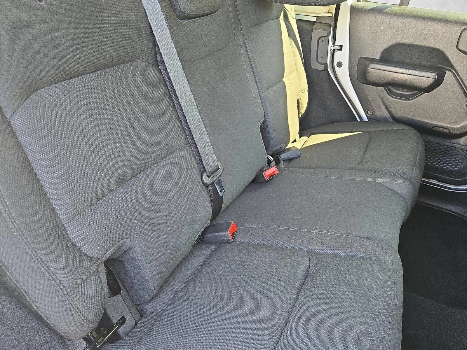 Used 2020 Bright White Clearcoat Jeep Sport S image 19