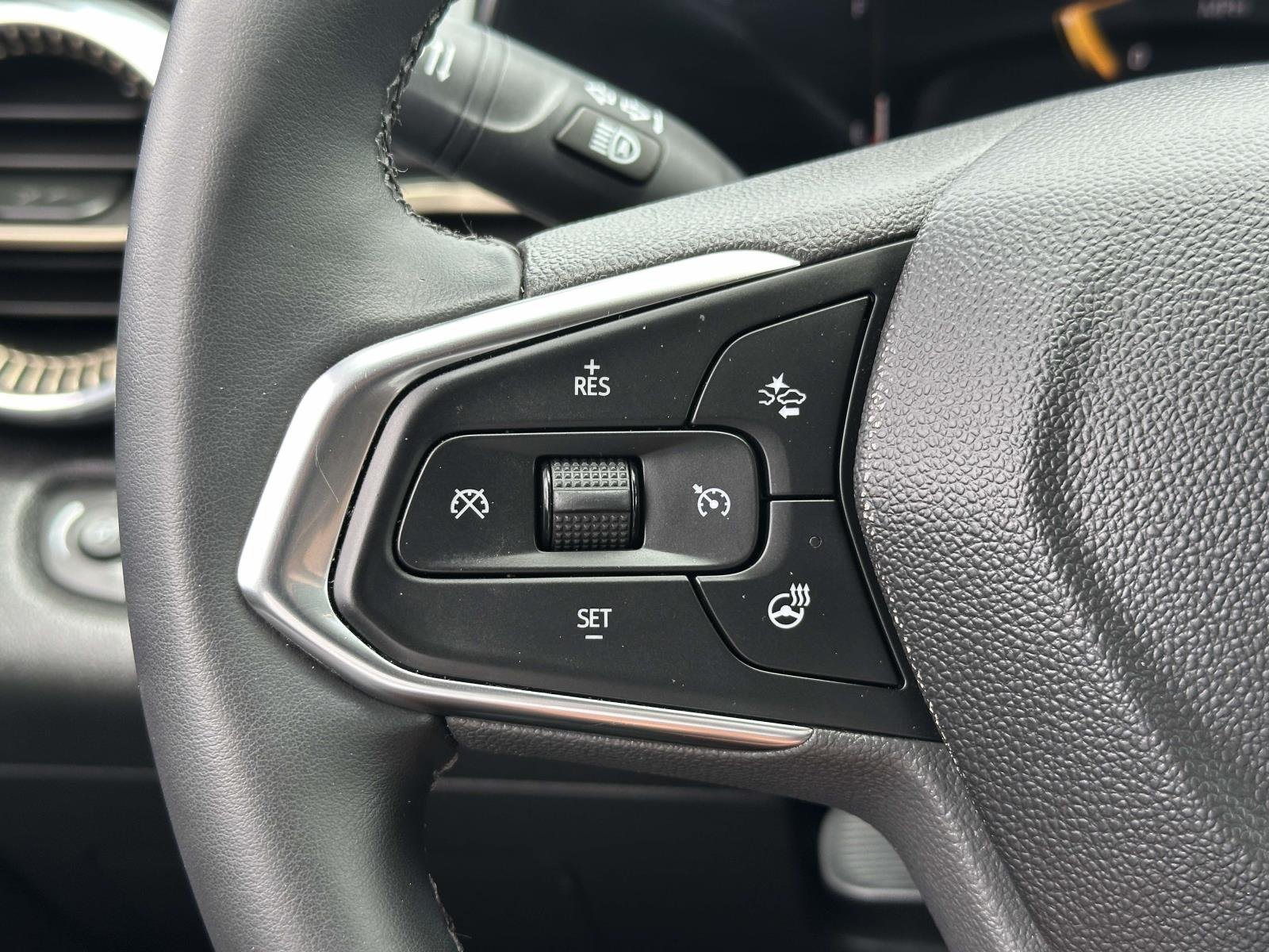 Used 2024 White Chevrolet ACTIV image 20
