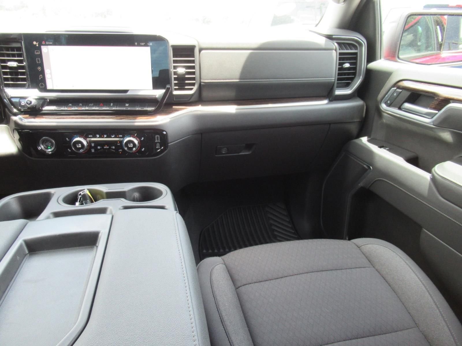 Used 2024 Red GMC Elevation image 15