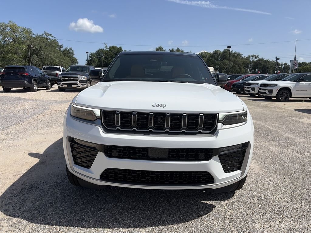 New 2026 Bright White Clear-Coat Exterior Paint Jeep Summit image 9