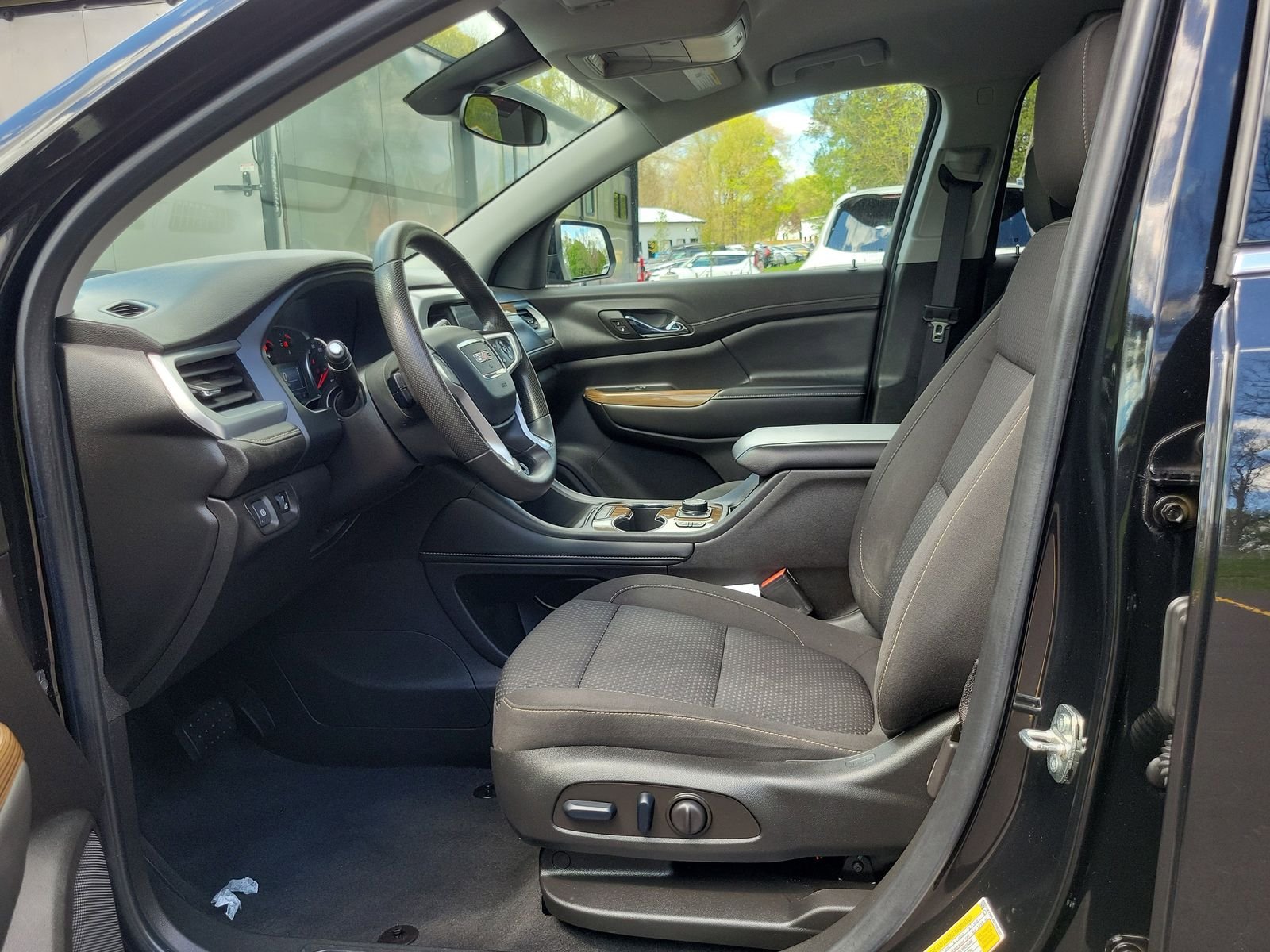 Used 2023 Black GMC SLE image 11