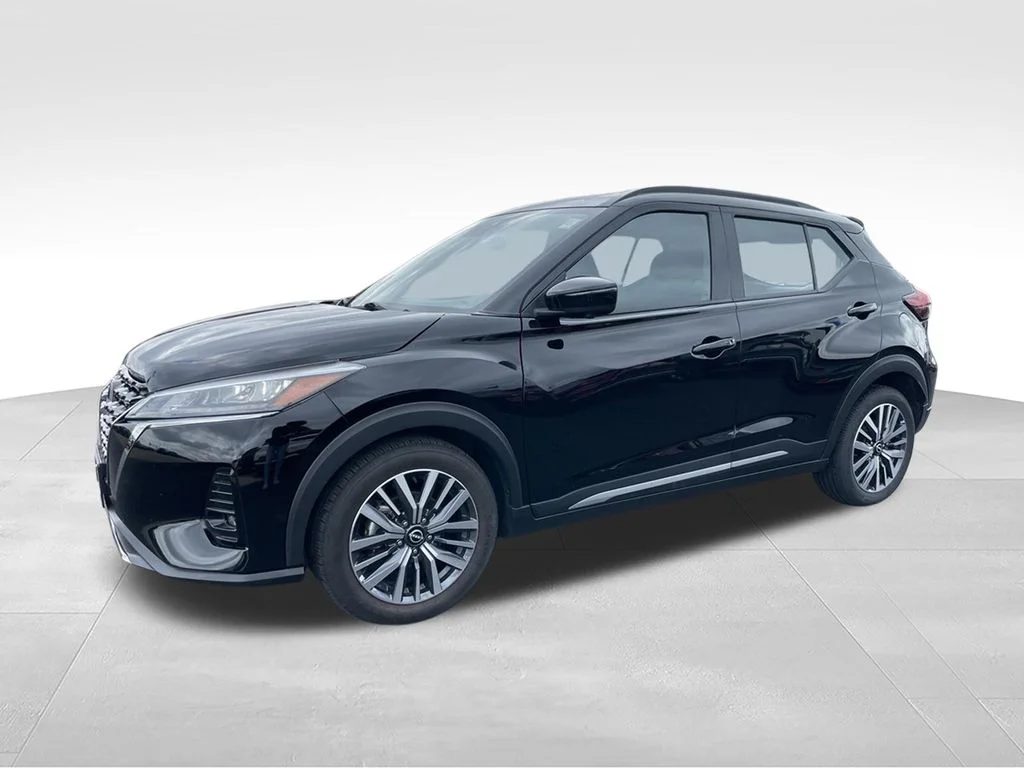 Used 2024 Super Black Nissan SR image 5