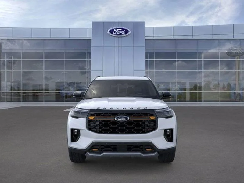 New 2026 Space White Metallic Ford Tremor® image 6