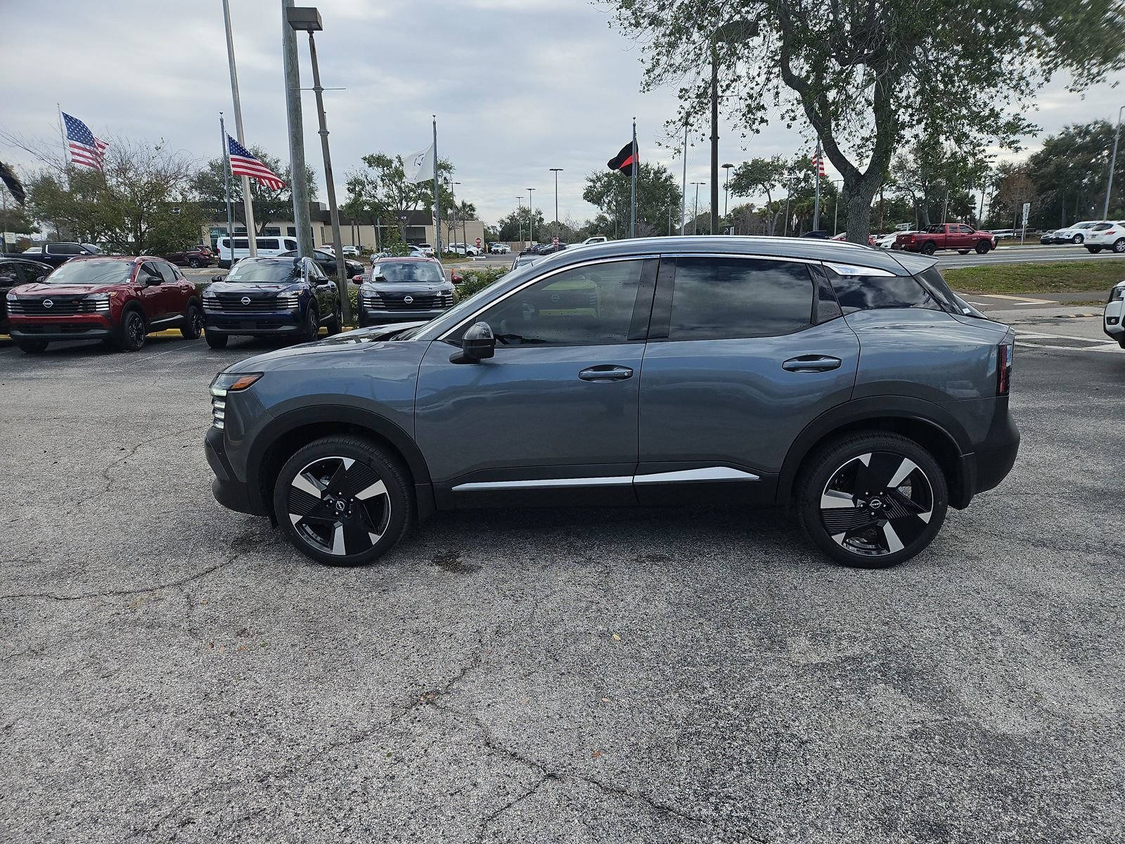 New 2026 Nissan Kicks SR 4D Sport Utility