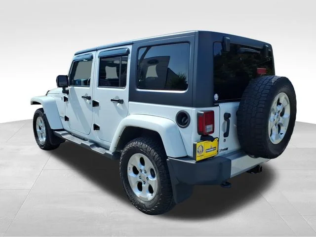 Used 2015 White Jeep Unlimited Sahara image 7