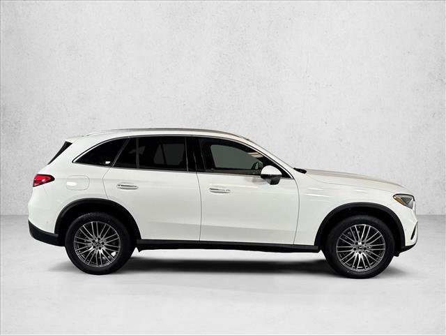 New 2026 Polar White Mercedes-Benz GLC 300 image 34
